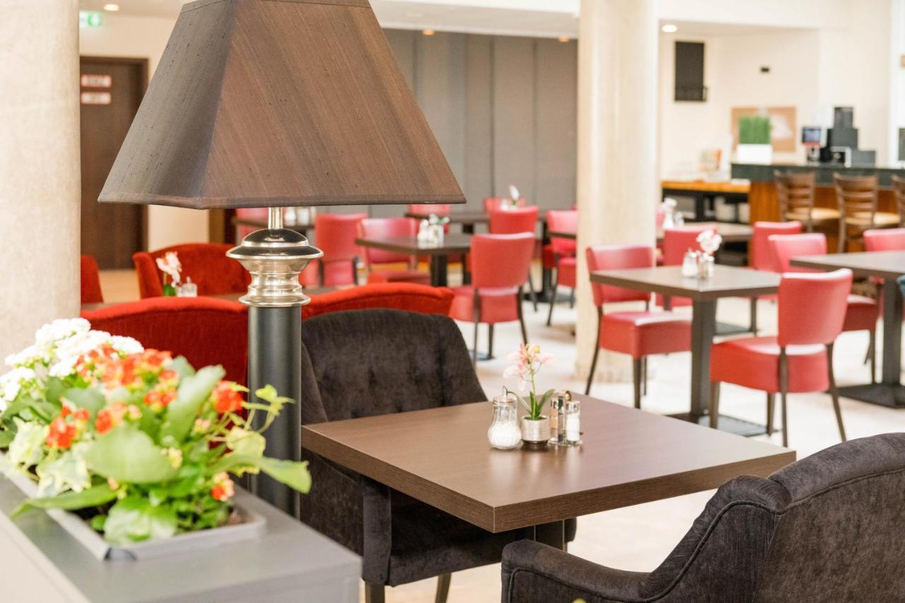 Schopenhauer Hof 4*
