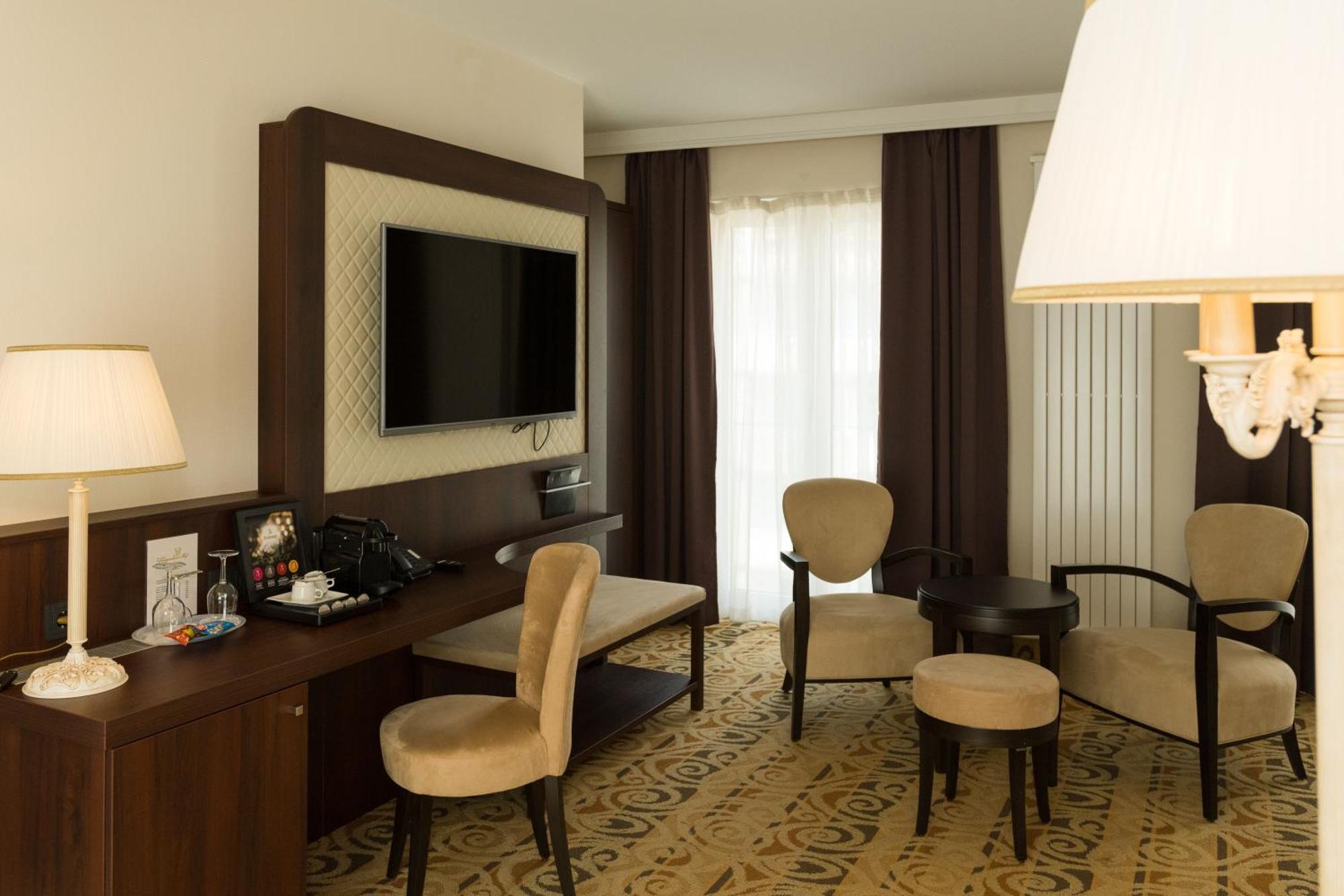 Hotel Schopenhauer Hof 4*