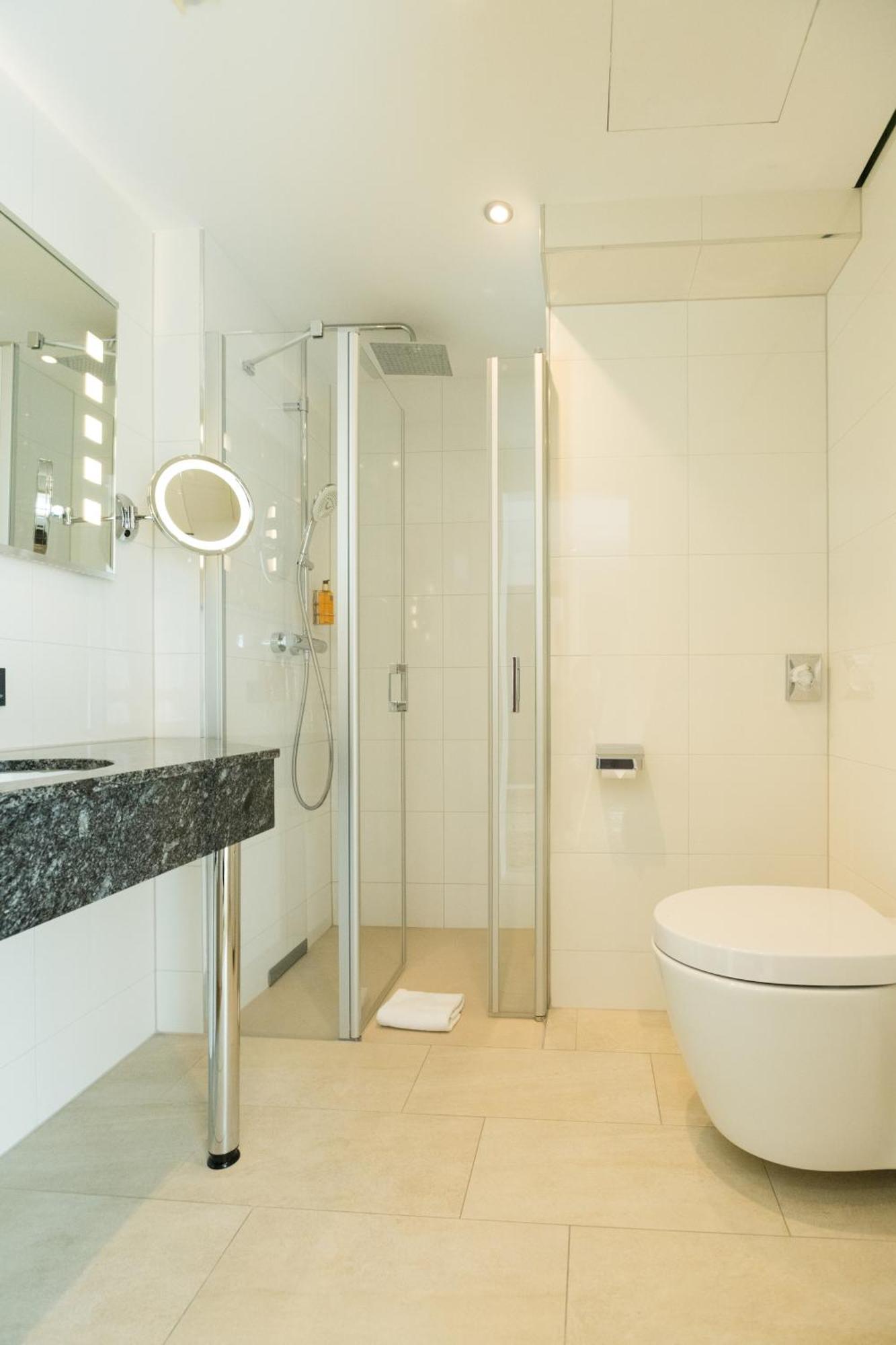 Hotel Schopenhauer Hof 4*